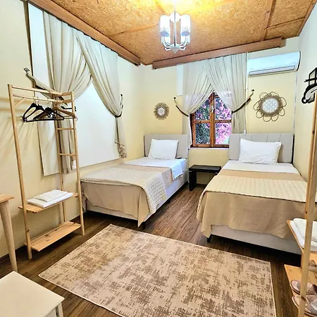 Burcu Guest * Caglayan